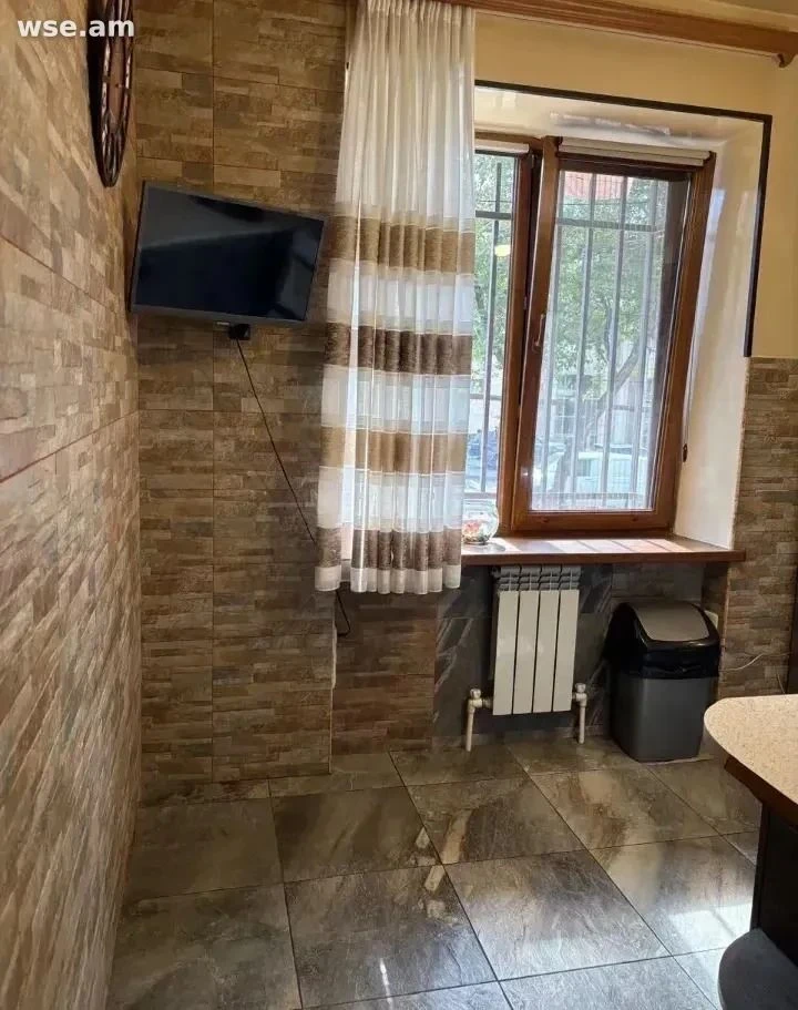 4-комн., 75 м², 2/5 эт., улица Грачья Кочара 27