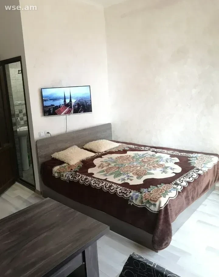 1-комн., 30 м², 1/4 эт., 12-я улица Канакера 3