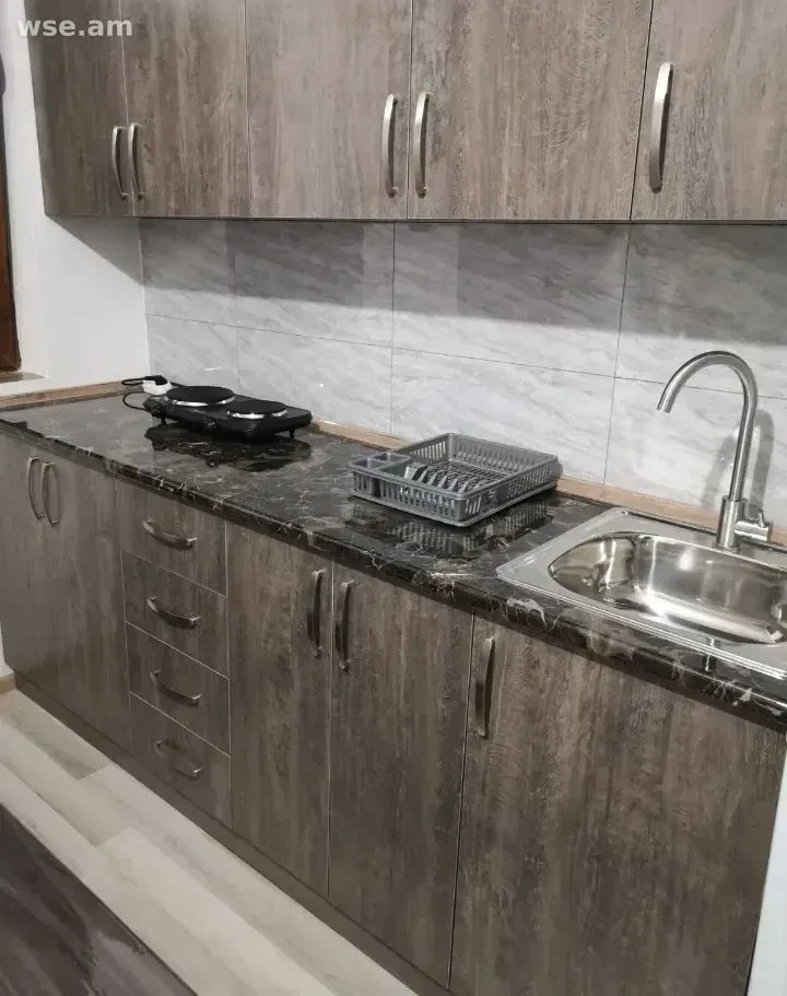 1-комн., 30 м², 1/4 эт., 12-я улица Канакера 3