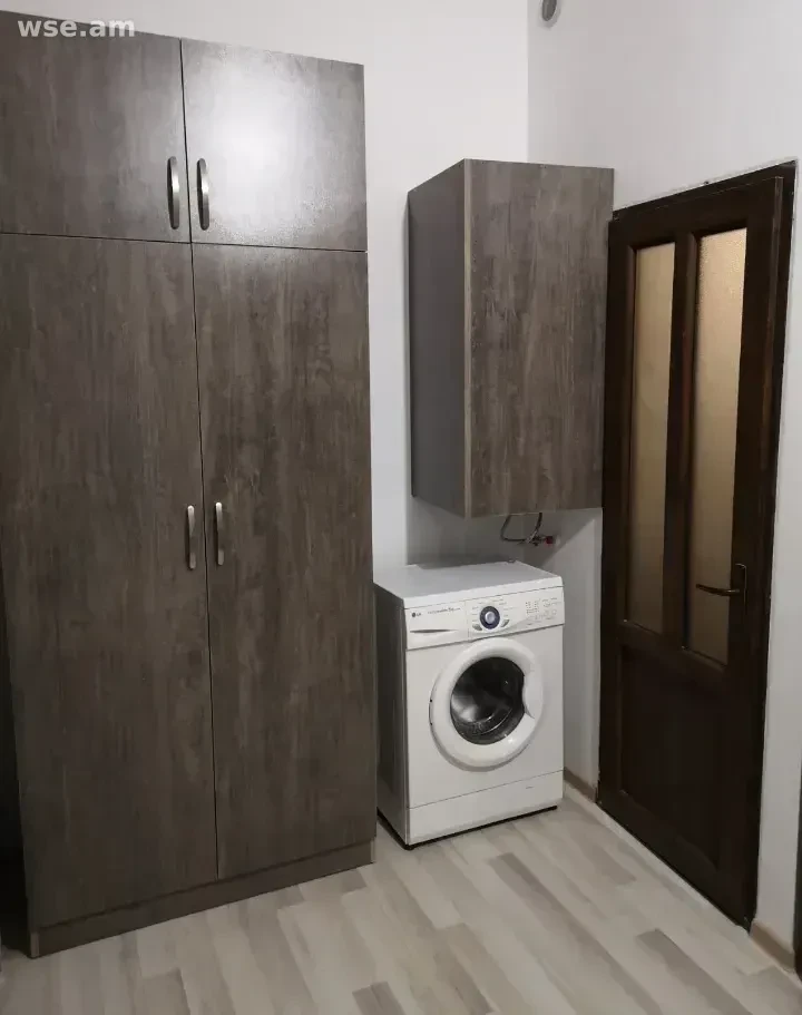 1-комн., 30 м², 1/4 эт., 12-я улица Канакера 3