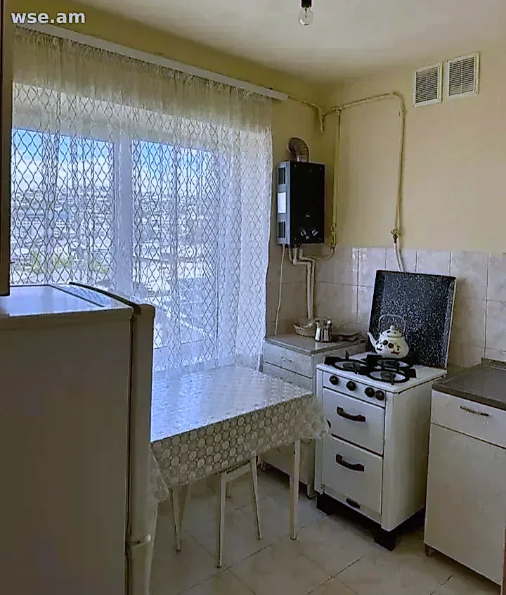 1-комн., 34 м², 5/5 эт., улица Ростов 19 