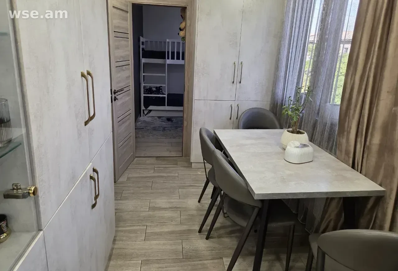 3-комн., 65 м², 3/5 эт., 3-я улица Лепсиуса 17