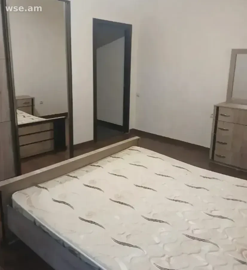 3-комн., 98 м², 4/4 эт., проспект Тиграна Меца 28