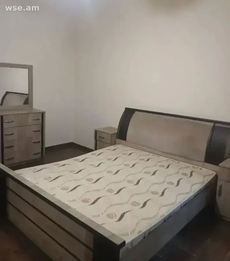 3-комн., 98 м², 4/4 эт., проспект Тиграна Меца 28