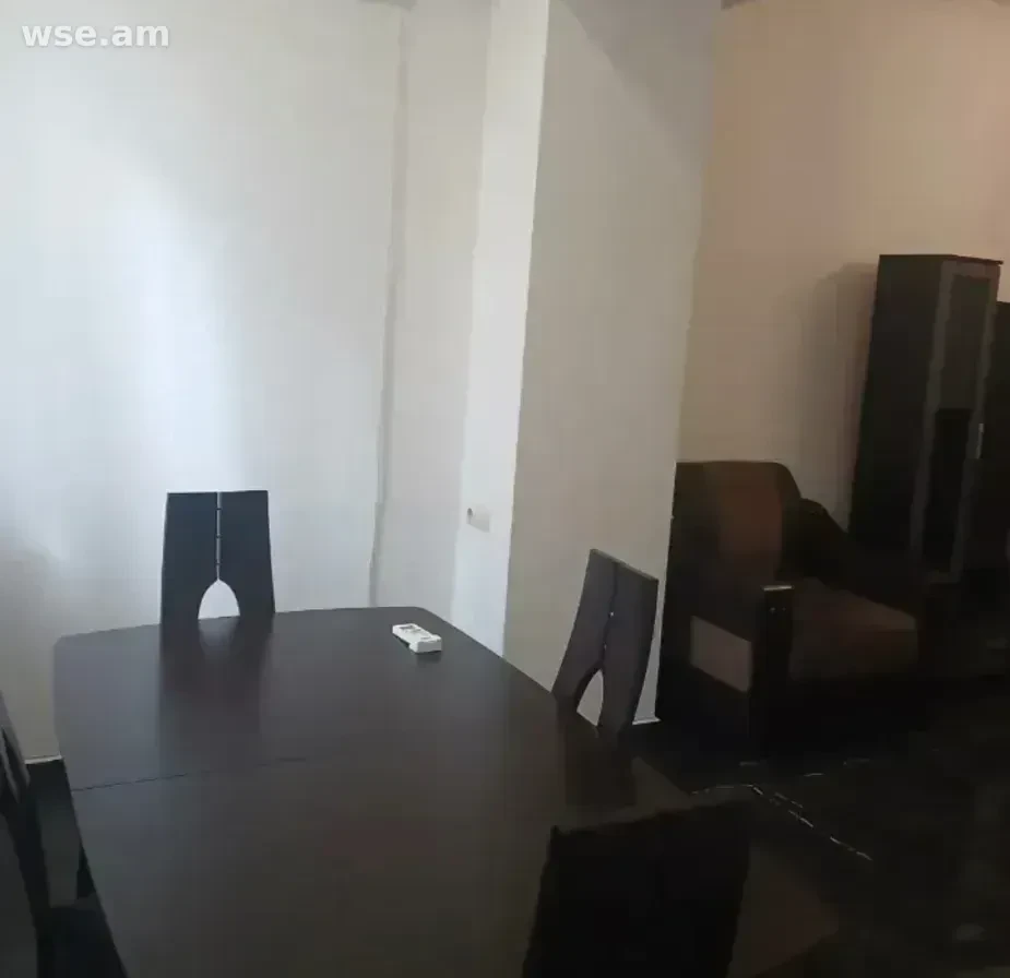 3-комн., 98 м², 4/4 эт., проспект Тиграна Меца 28