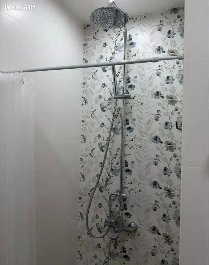 3-комн., 62 м², 5/5 эт., улица Арама Хачатуряна 4