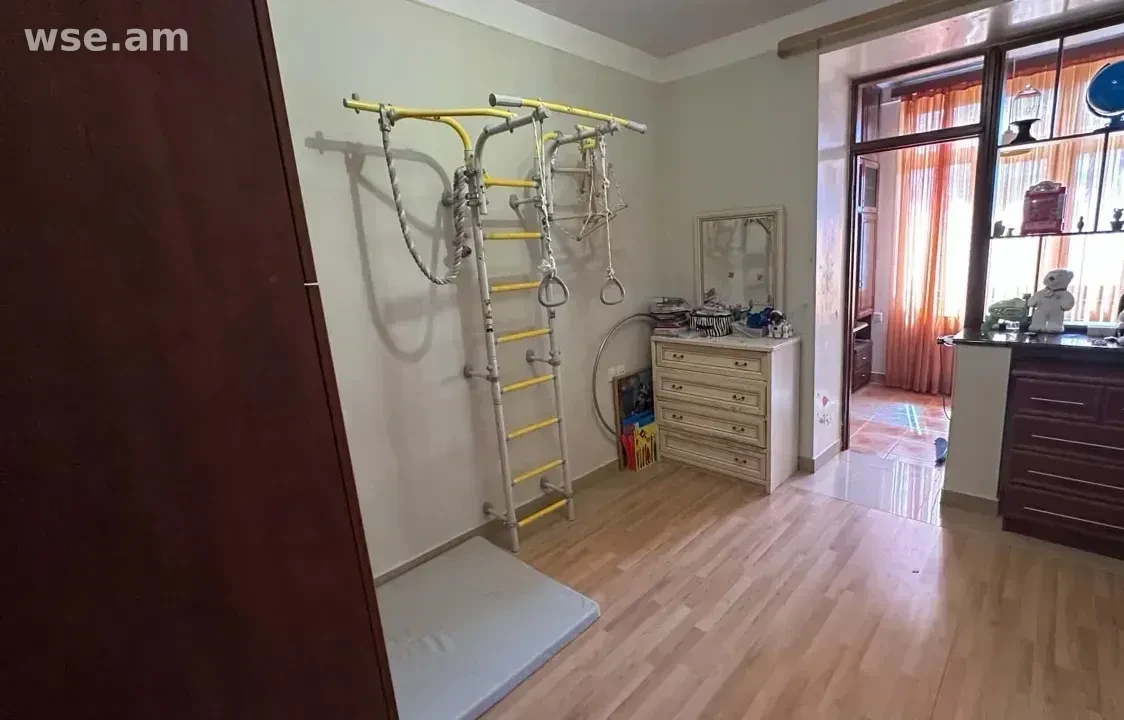 3-комн., 110 м², 4/5 эт., улица Пушкина 49