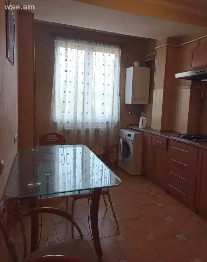 1-комн., 43 м², 5/10 эт., Улица Нар-Доса 77