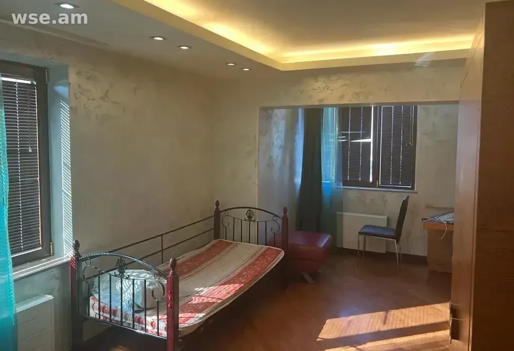 3-комн., 95 м², 8/13 эт., улица Налбандяна 25а