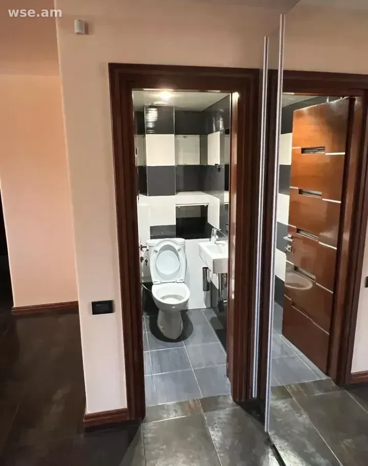 3-комн., 95 м², 8/13 эт., улица Налбандяна 25а