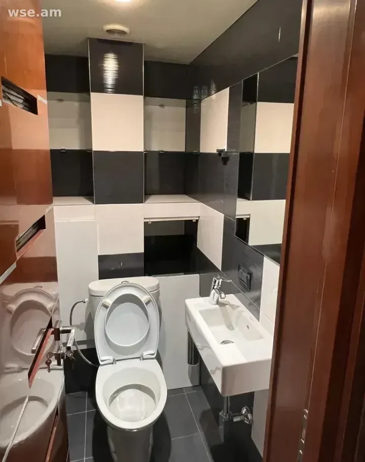 3-комн., 95 м², 8/13 эт., улица Налбандяна 25а