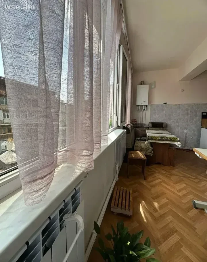 4-սենյականոց, 107 մ², 4/5 հարկ, Կուրղինյան փողոց 29