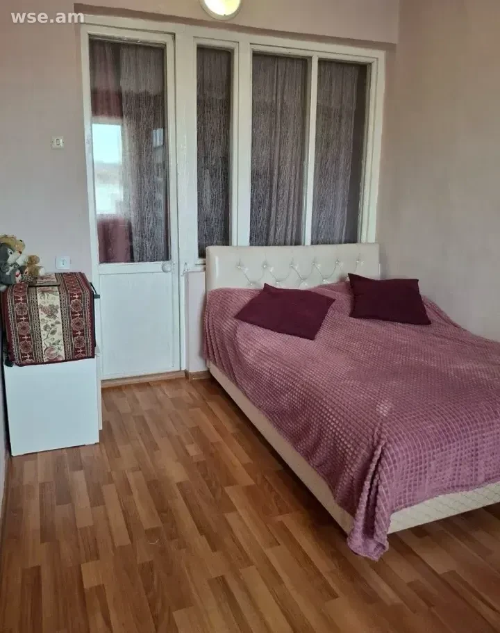 4-սենյականոց, 107 մ², 4/5 հարկ, Կուրղինյան փողոց 29