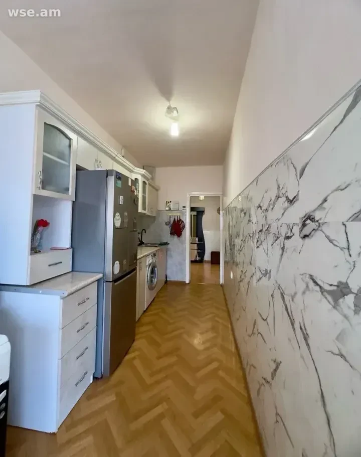 4-սենյականոց, 107 մ², 4/5 հարկ, Կուրղինյան փողոց 29