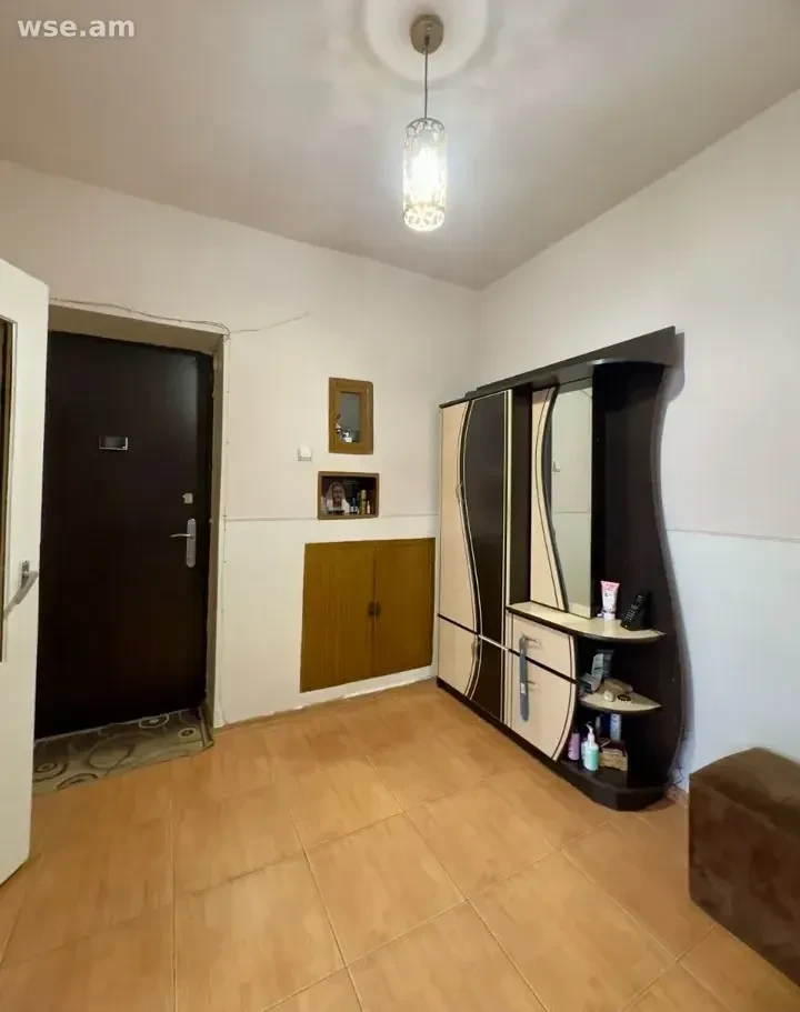 4-սենյականոց, 107 մ², 4/5 հարկ, Կուրղինյան փողոց 29