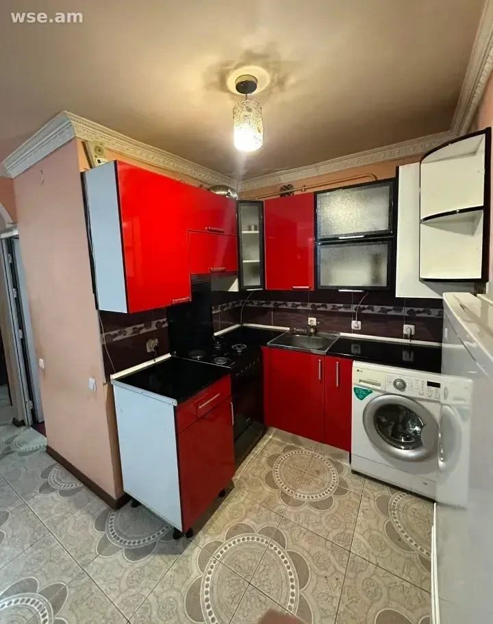 3 սենյականոց, 41 քմ, 3/5 հարկ, Աճառյան 30