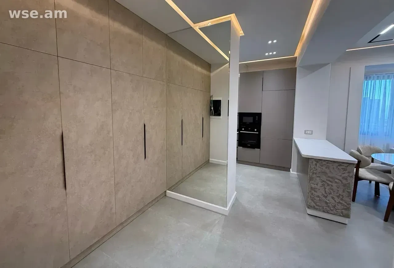 3-room, 90 m², 10/14 fl., Griboyedov Street 48/6