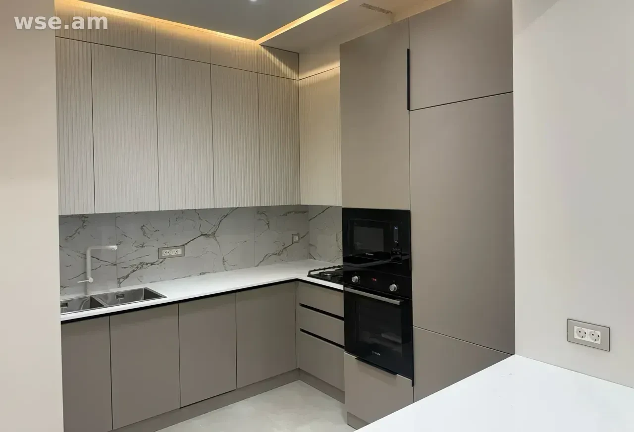 3-room, 90 m², 10/14 fl., Griboyedov Street 48/6