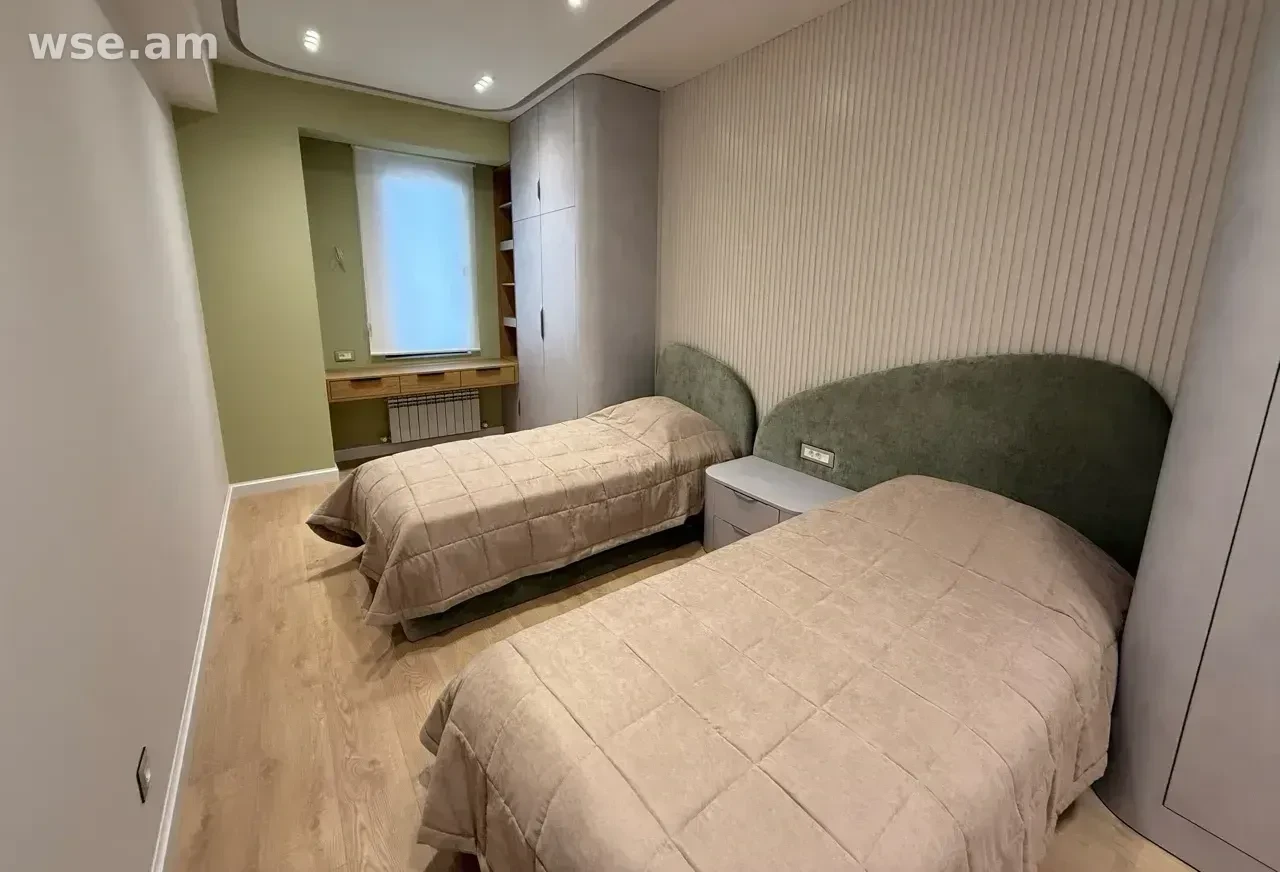 3-room, 90 m², 10/14 fl., Griboyedov Street 48/6