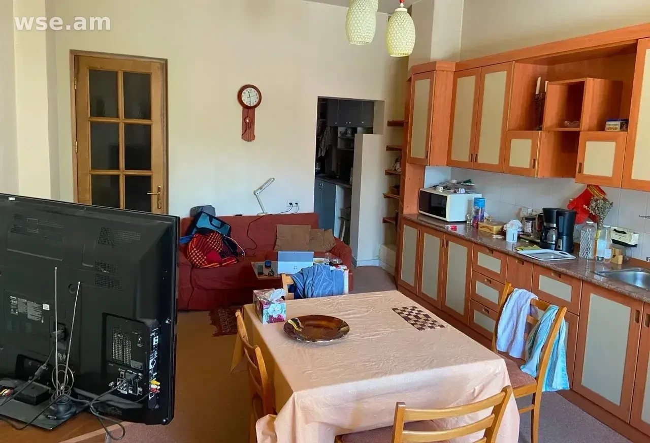 6-room house, 350 m², 3-storey, Armenak Armenakyan street 202