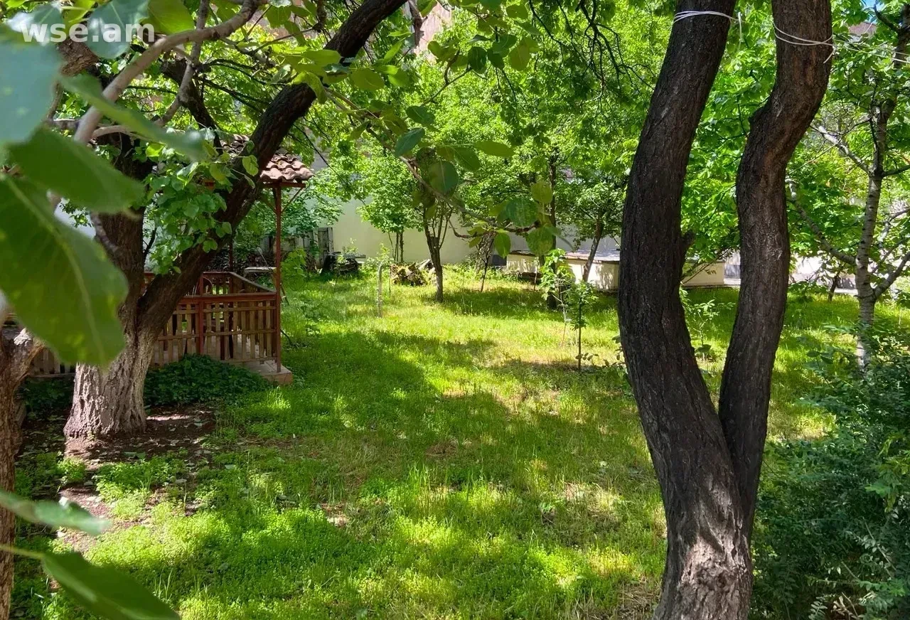 6-room house, 350 m², 3-storey, Armenak Armenakyan street 202