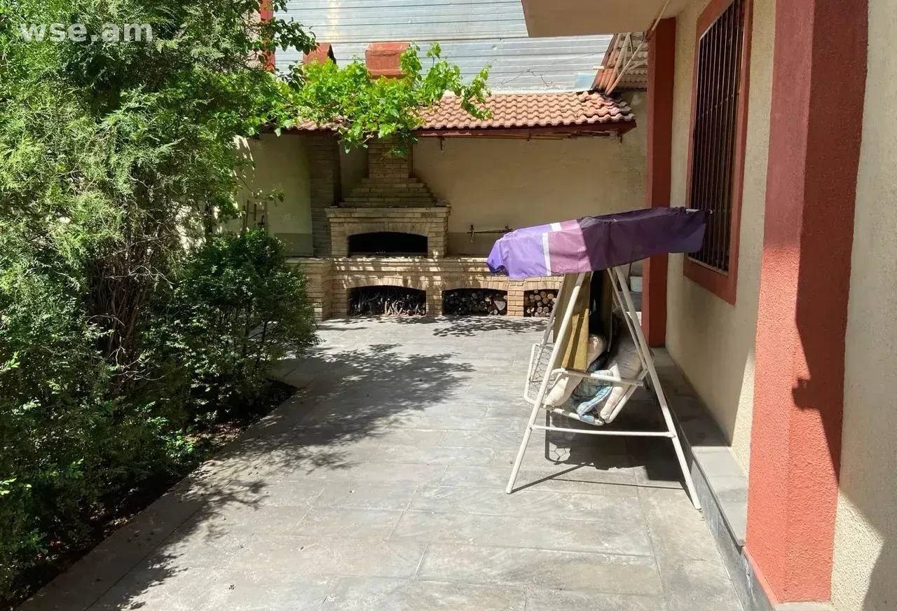 6-room house, 350 m², 3-storey, Armenak Armenakyan street 202