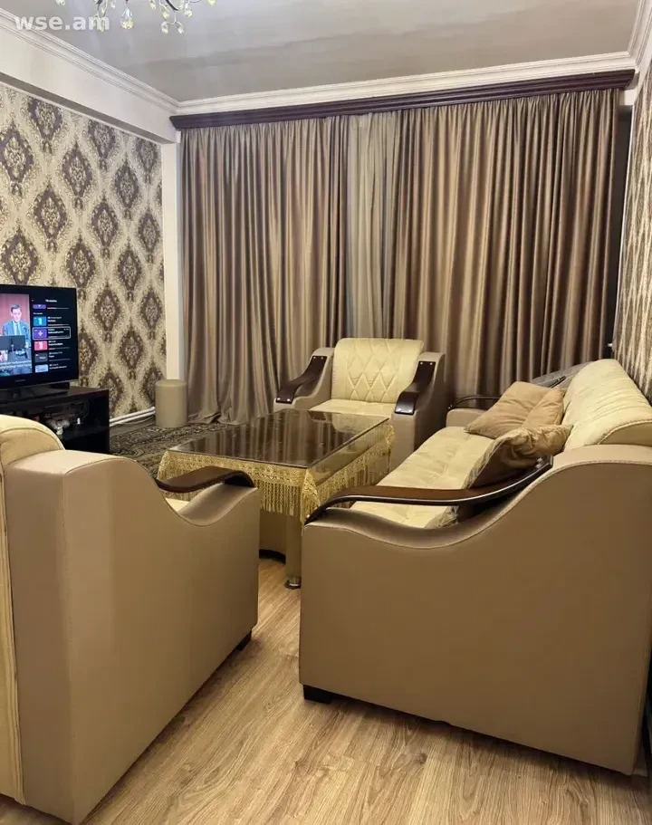 3-комн., 64 м², 1/14 эт., улица Ерзнкяна 1