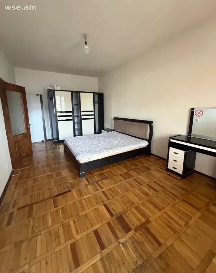 5-комн. дом, 200 м², 2-этажный, улица Арагац 50