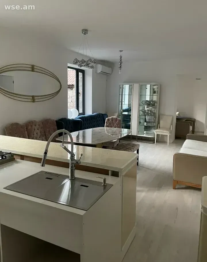 7 սենյականոց տուն, 182 մ², 2 հարկանի, Թադևոս Ավդալբեգյան փողոց 6