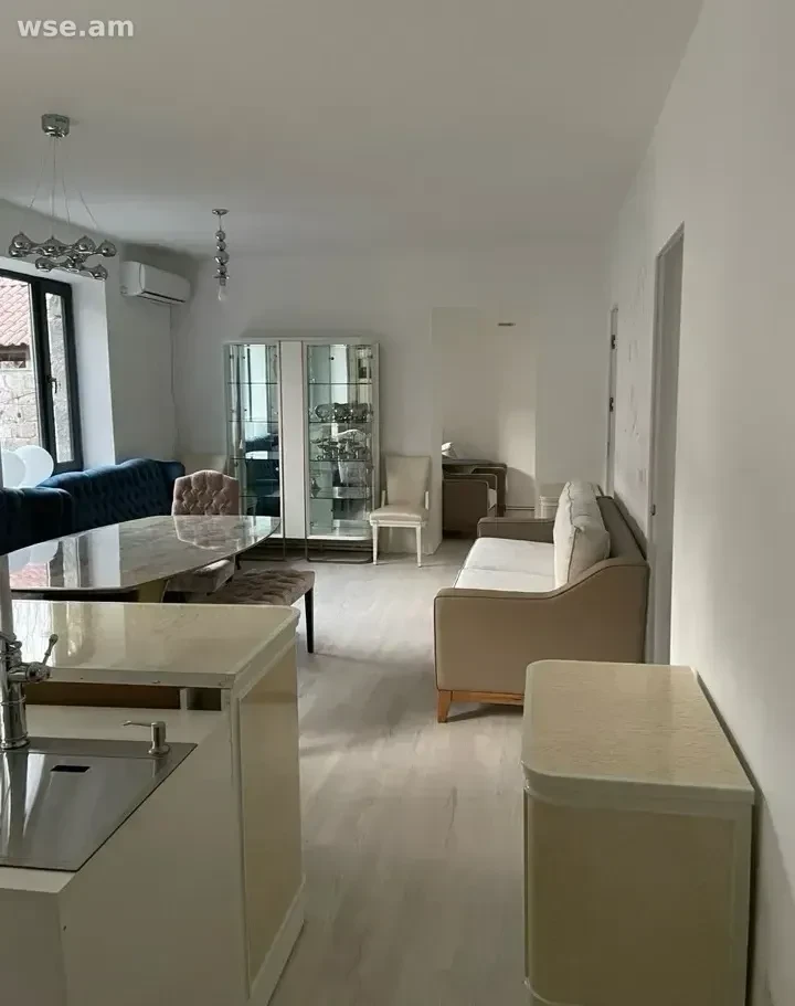 7 սենյականոց տուն, 182 մ², 2 հարկանի, Թադևոս Ավդալբեգյան փողոց 6