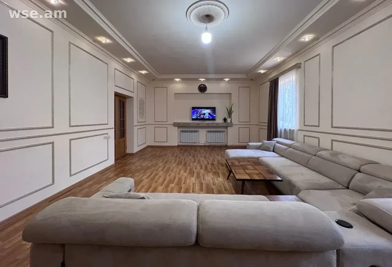 5-комн. дом, 297м², Зовуни 1-я улица — 260 000 $ | WSE.AM