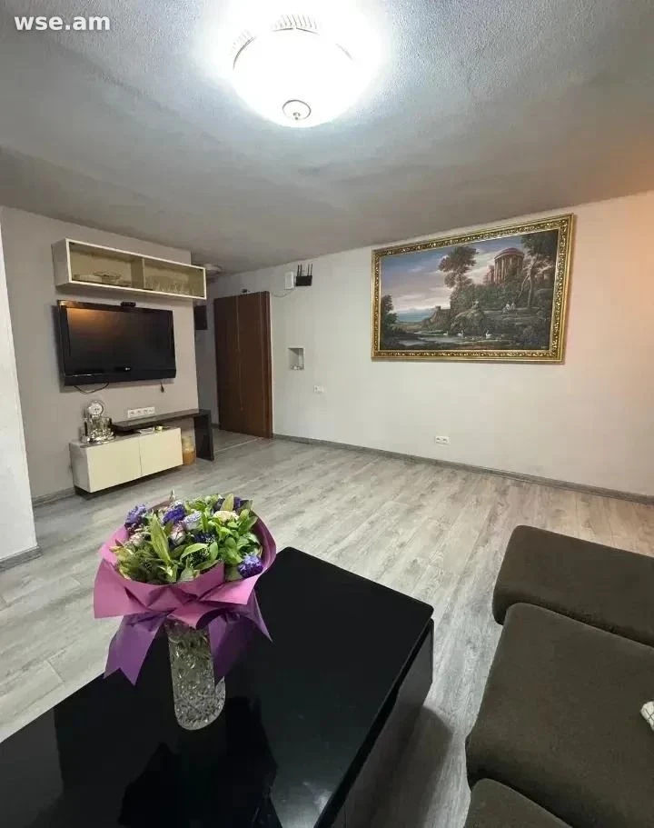 4室公寓, 81㎡, First Fuchika Lane 17 — 1 200 $ | WSE.AM