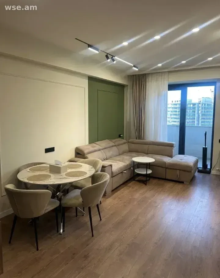 2-комн., 60 м², 13/15 эт., улица Кирка Керкоряна 21/20