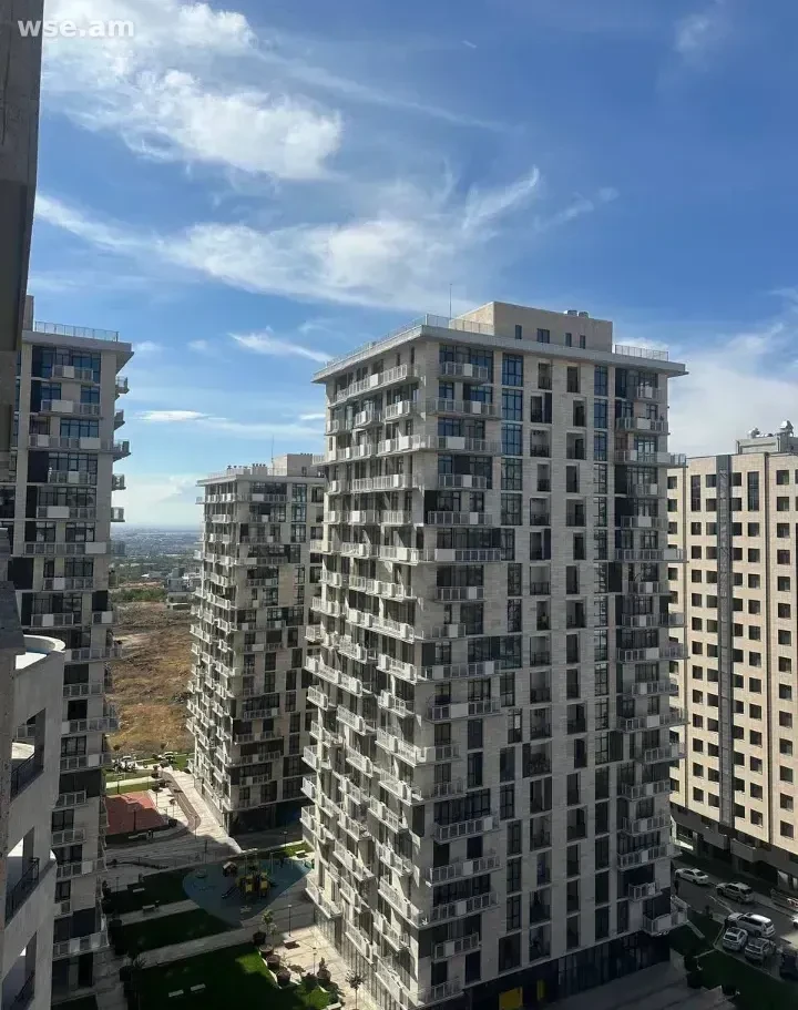 2-комн., 60 м², 13/15 эт., улица Кирка Керкоряна 21/20