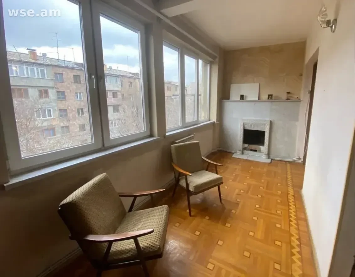 3-комн., 100 м², 3/5 эт., проспект Азатутян 9А