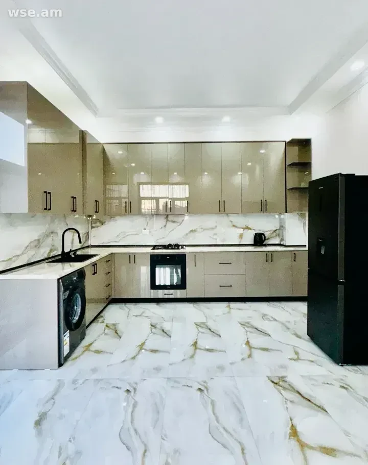 5-комн. дом, 190 м², 2-этажный, 22-я улица 28/1, Зовуни