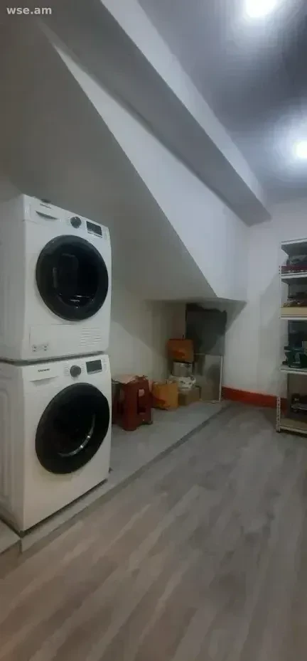 6-комн. дом, 320 м², 3-этажный, 2-я улица Петроса Дуряна 66/4, Ариндж