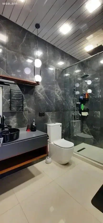 6-комн. дом, 320 м², 3-этажный, 2-я улица Петроса Дуряна 66/4, Ариндж