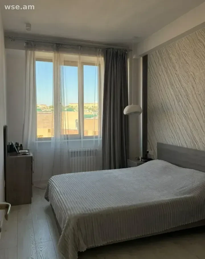 3-комн., 68 м², 10/10 эт., улица Никогаоса Адонца 8