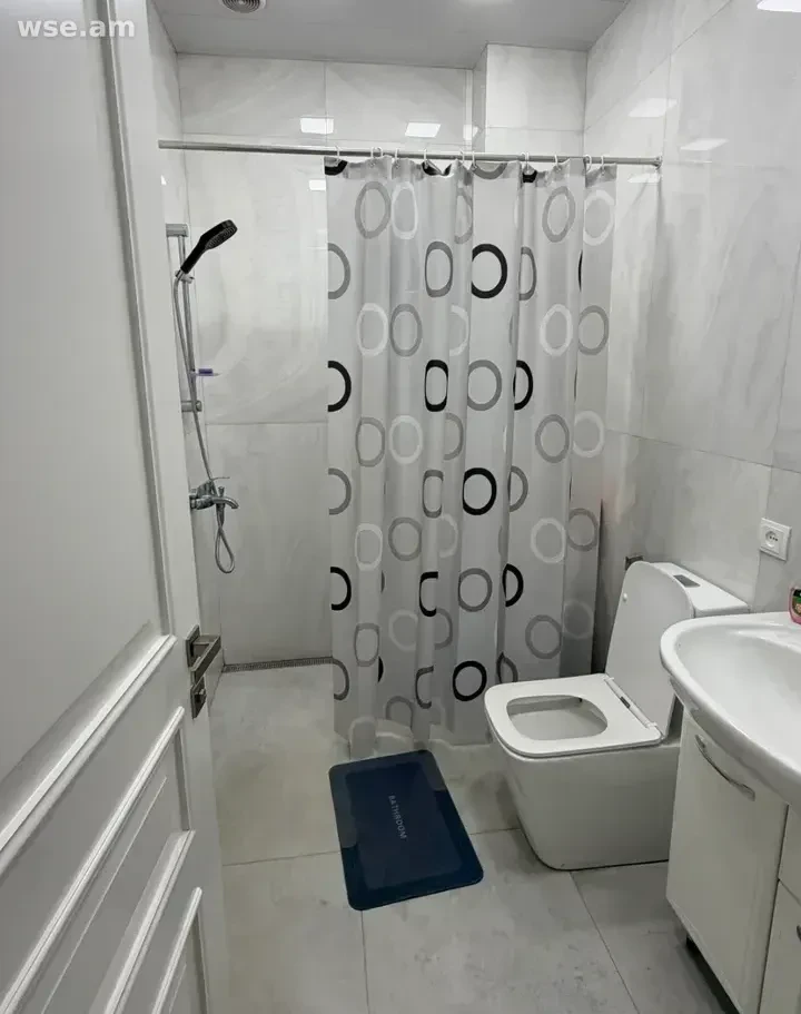 5-комн. дом, 220 м², 2-этажный, улица Лукашина 58