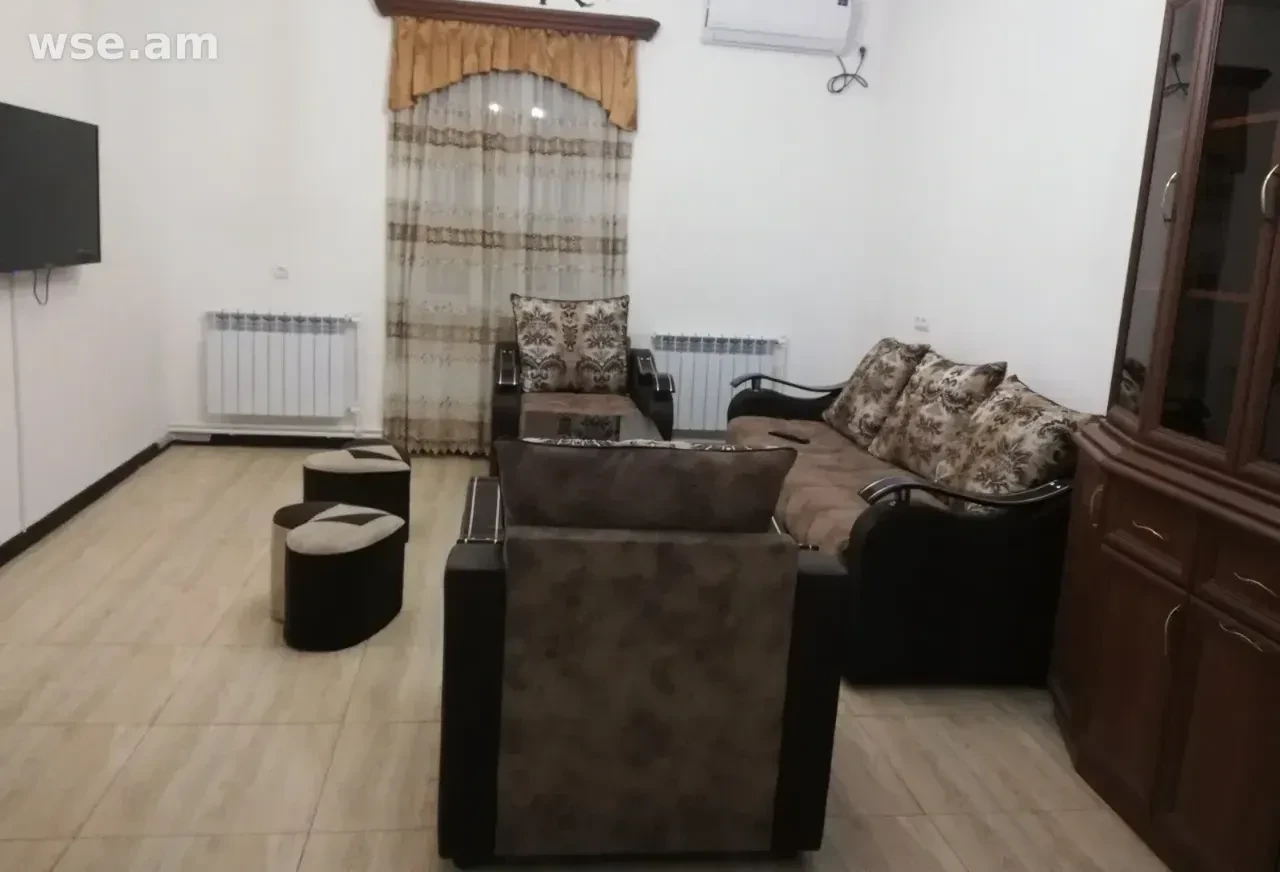 3-комн., 80 м², 2/3 эт., 1-я ул. Давид Бека 65