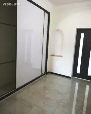 3-комн., 80 м², 2/3 эт., 1-я ул. Давид Бека 65
