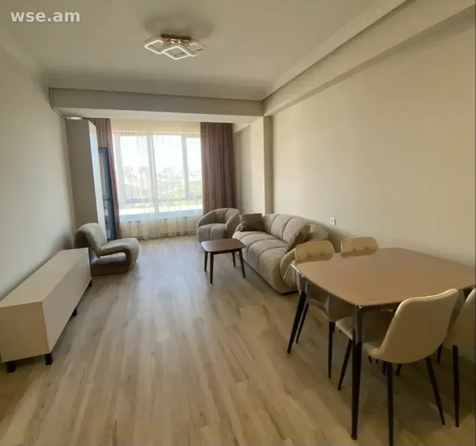 3-комн., 82 м², 2/14 эт., ул. Молдовакан 37/46