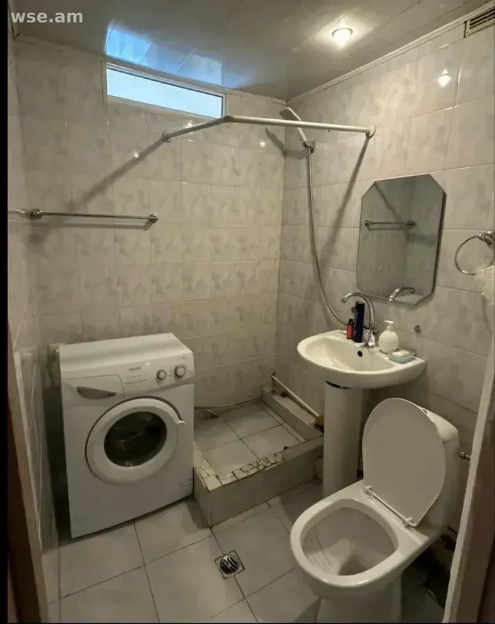 1-սենյականոց, 34 մ², 5/5 հարկ, Ռոստովյան փողոց 19