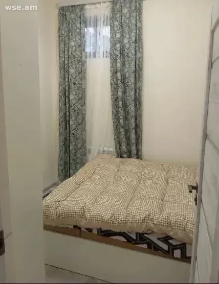 2 սենյականոց, 37 մ², 1/3 հարկ, Լոմոնոսովի փողոց 40/2