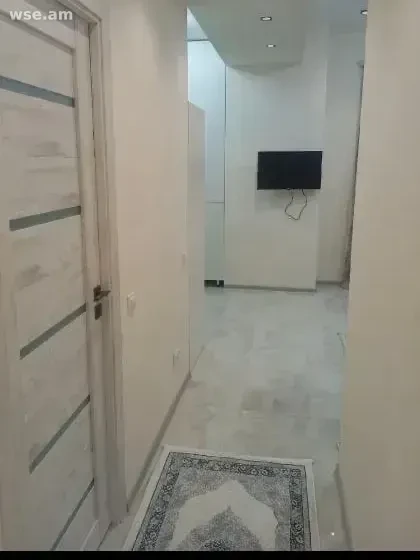 2 սենյականոց, 37 մ², 1/3 հարկ, Լոմոնոսովի փողոց 40/2