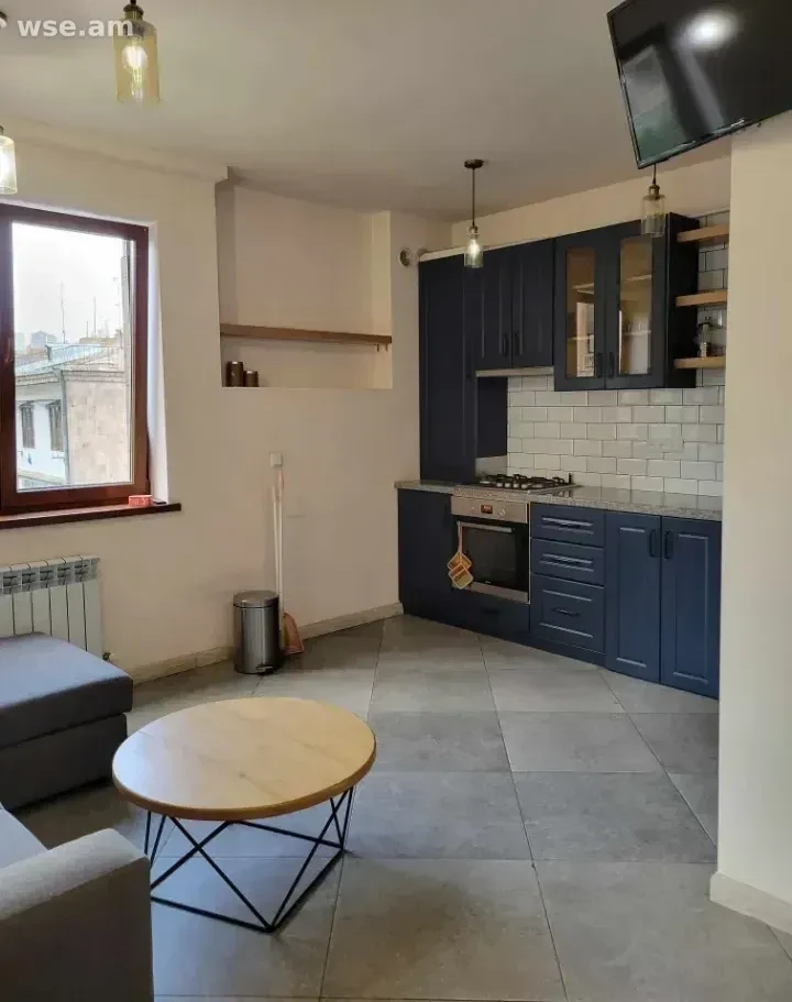 4 սենյականոց, 92 մ², 6/6 հարկ, Դերենիկ Դեմիրճյանի փողոց 27/1