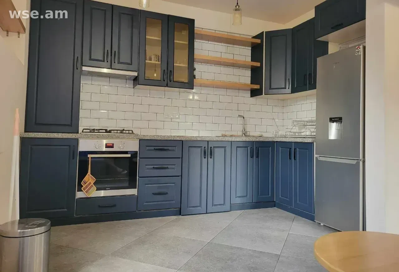 4 սենյականոց, 92 մ², 6/6 հարկ, Դերենիկ Դեմիրճյանի փողոց 27/1