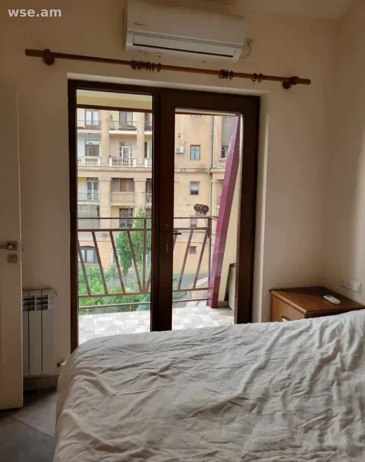 4 սենյականոց, 92 մ², 6/6 հարկ, Դերենիկ Դեմիրճյանի փողոց 27/1