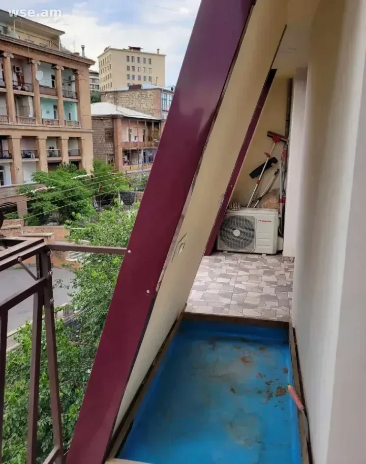 4 սենյականոց, 92 մ², 6/6 հարկ, Դերենիկ Դեմիրճյանի փողոց 27/1